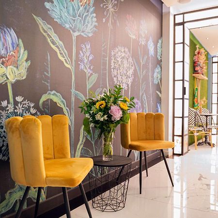 Ibis Styles Paris Batignolles Hotel Bagian luar foto
