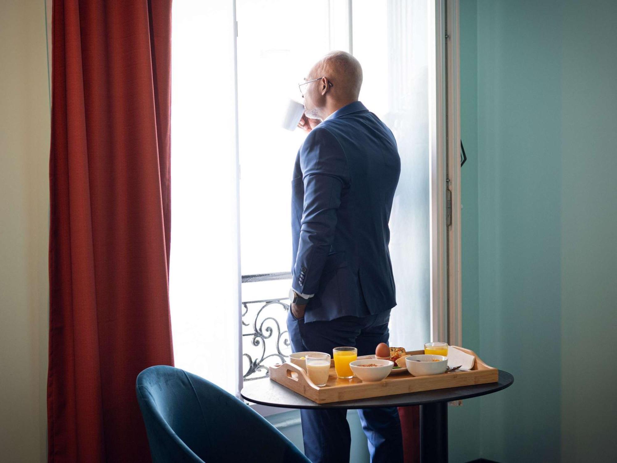 Ibis Styles Paris Batignolles Hotel Bagian luar foto