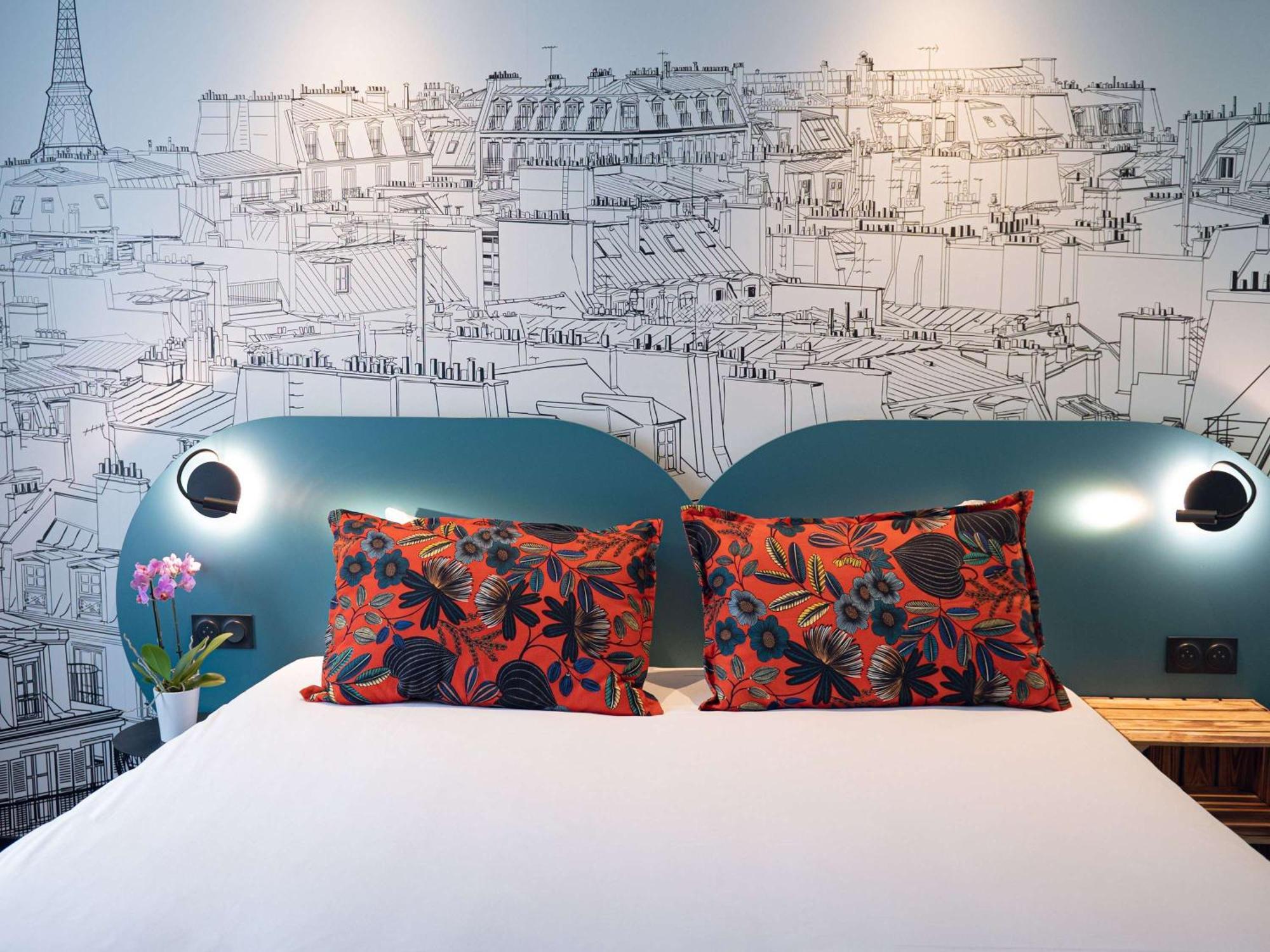 Ibis Styles Paris Batignolles Hotel Bagian luar foto