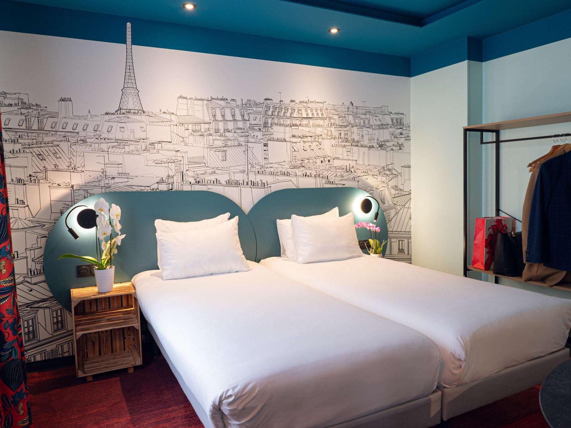 Ibis Styles Paris Batignolles Hotel Bagian luar foto