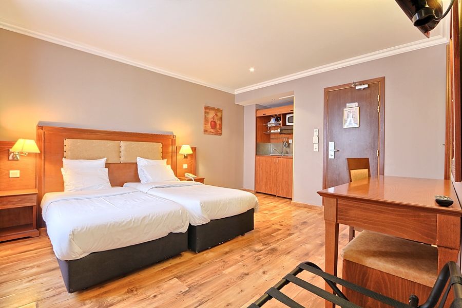 Ibis Styles Paris Batignolles Hotel Bagian luar foto